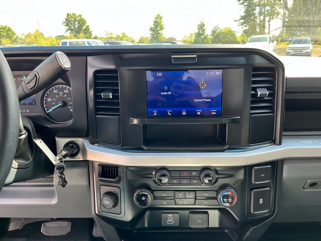 Used 2025 Ford F350 XL RWD image 23