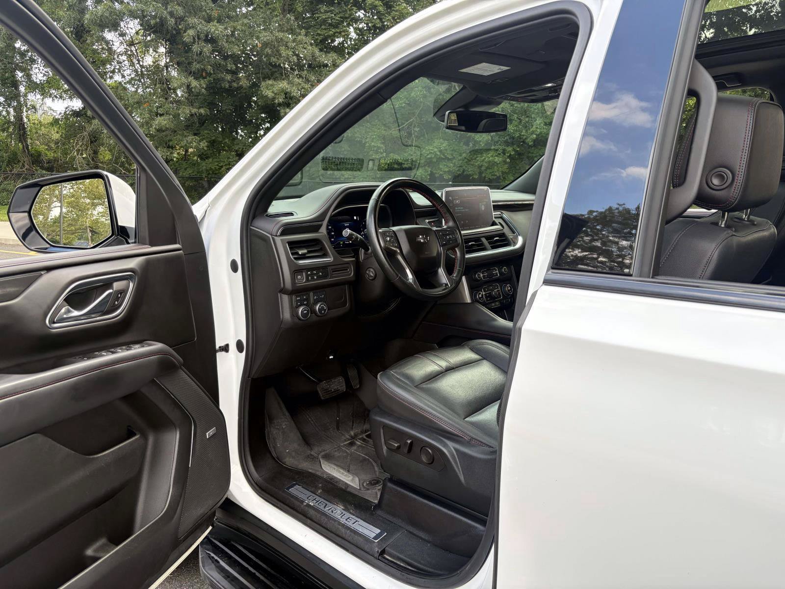 Used 2023 Chevrolet Tahoe RST w/ Luxury Package AWD/4WD image 12