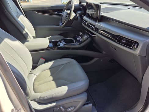 Used 2021 Lincoln Nautilus Reserve image 11