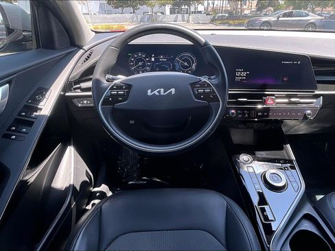 Used 2023 Kia Niro Wind FWD image 5