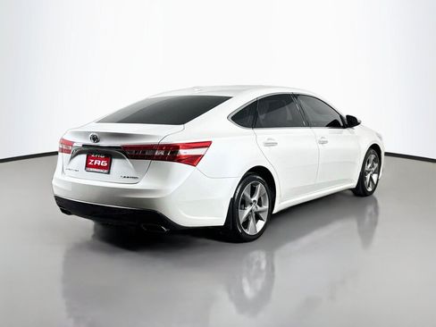 Used 2015 Toyota Avalon Limited FWD image 5