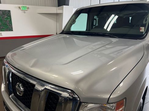 Used 2017 Nissan NV 3500 SV RWD image 25