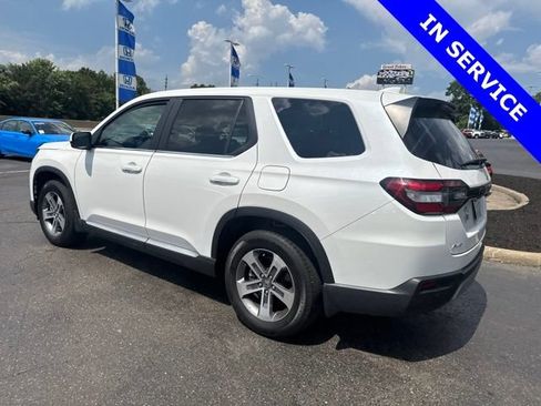 Used 2025 Honda Pilot EX-L image 6