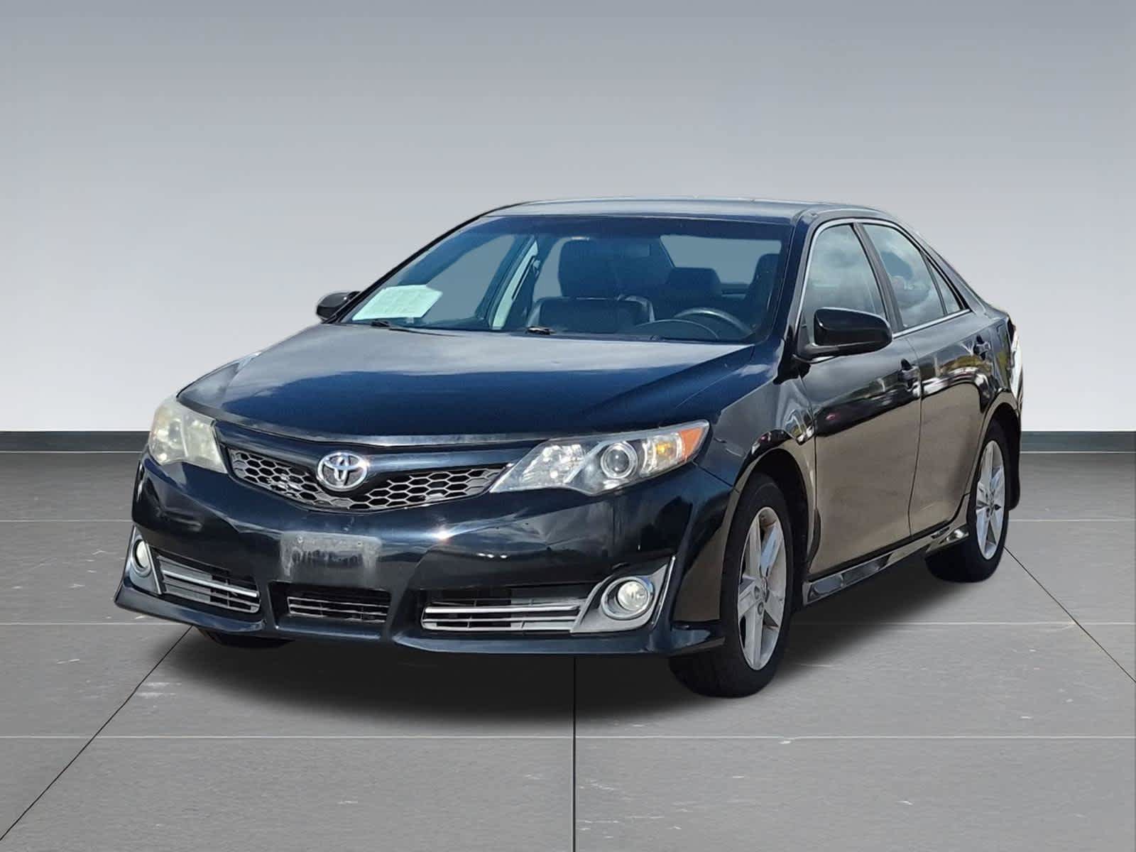Used 2012 Toyota Camry SE FWD image 10