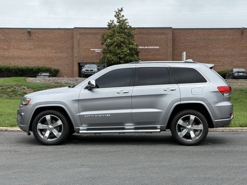 Used 2014 Jeep Grand Cherokee Overland w/ Advanced Technology Group AWD/4WD image 6