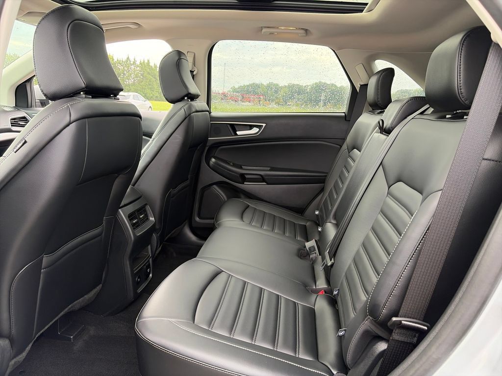 Used 2024 Ford Edge SEL w/ Convenience Package AWD/4WD image 29
