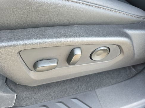 Used 2025 Chevrolet Colorado Trail Boss image 19