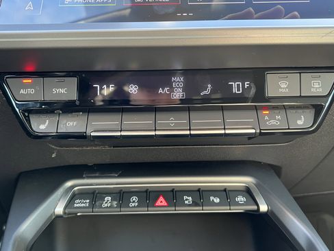 Used 2025 Audi A3 2.0T Premium image 30