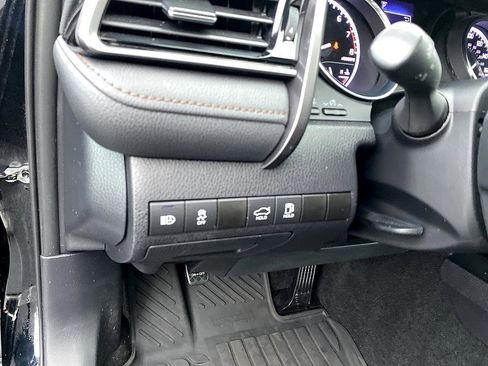 Certified 2020 Toyota Camry LE image 10