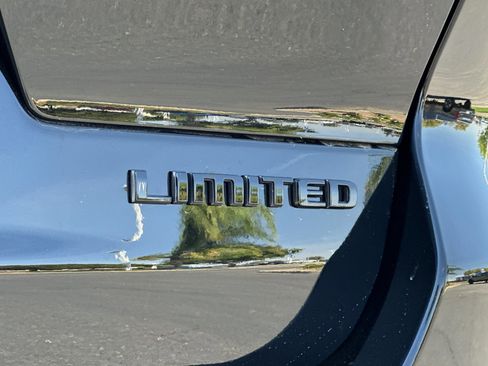 New 2025 Jeep Grand Cherokee L Limited w/ Luxury Tech Group II image 28