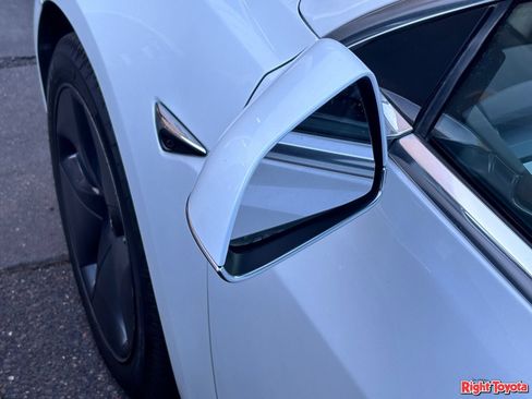 Used 2020 Tesla Model 3 Standard Range RWD image 9