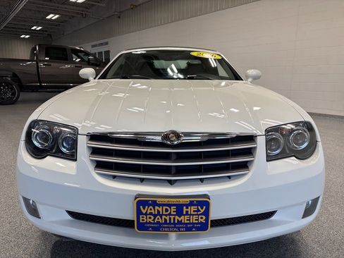 Used 2006 Chrysler Crossfire Limited RWD image 2