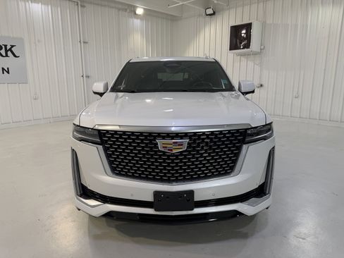 Used 2024 Cadillac Escalade ESV Premium Luxury w/ Performance Package image 8