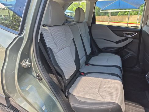 Used 2020 Subaru Forester Premium AWD/4WD image 25