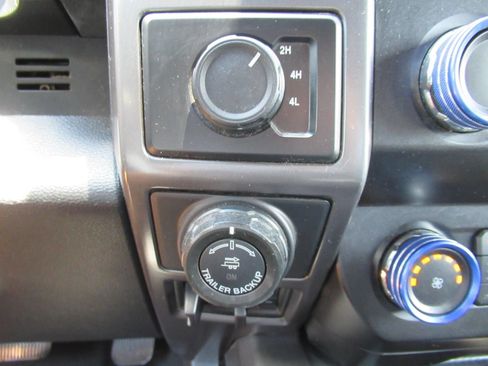 Used 2019 Ford F150 XLT w/ Equipment Group 302A Luxury AWD/4WD image 27