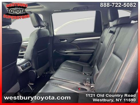 Certified 2017 Toyota Highlander XLE image 14