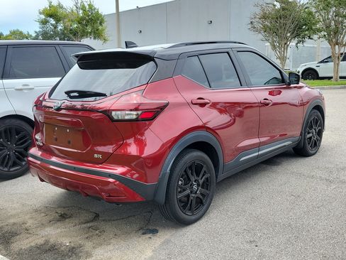 Certified 2023 Nissan Kicks SR FWD image 3