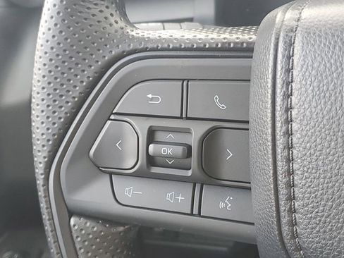 Used 2025 Toyota Tacoma SR5 image 15