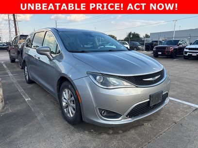 Used 2019 Chrysler Pacifica Touring Plus w/ Advanced Safetytec Group