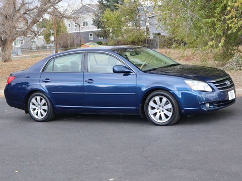 Used 2007 Toyota Avalon XL image 2