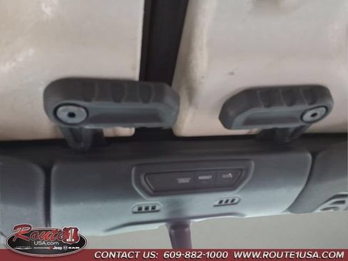 Used 2022 Jeep Gladiator Sport AWD/4WD image 36