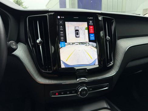Certified 2025 Volvo XC60 B5 Plus AWD/4WD image 20