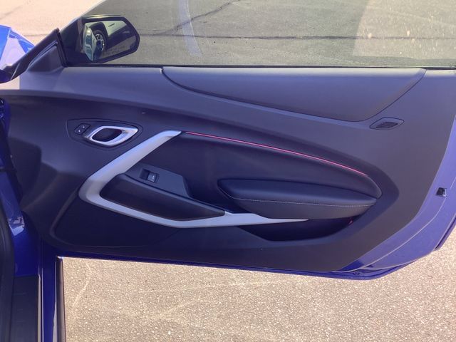 Used 2022 Chevrolet Camaro LT RWD image 29