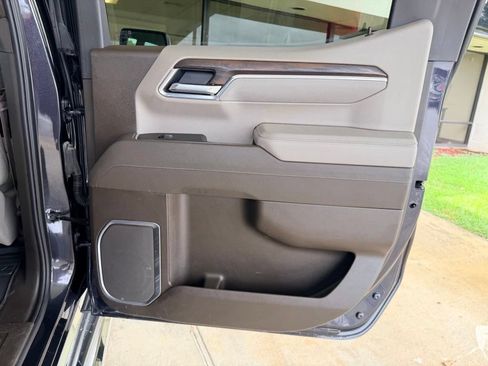 Used 2025 GMC Sierra 1500 SLT RWD image 34