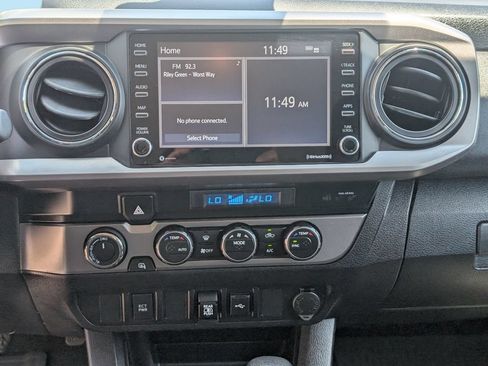 Used 2019 Toyota Tacoma SR5 AWD/4WD image 19