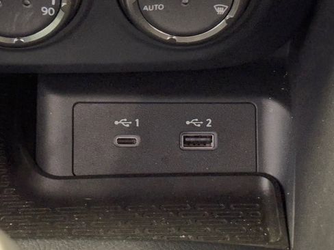 Certified 2024 Nissan Z Performance w/ Floor Mat Package image 23