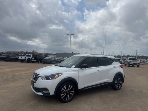 Certified 2020 Nissan Kicks SR w/ SR Premium Package image 7