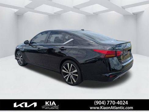 Used 2021 Nissan Altima 2.5 SR w/ SR Premium Package FWD image 5