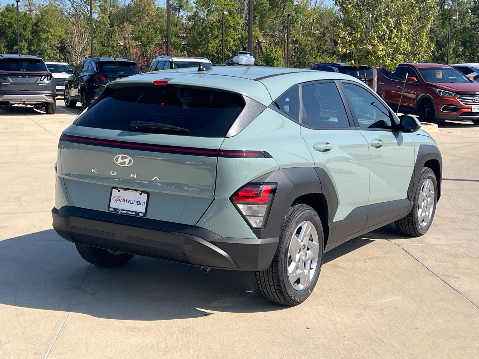 New 2027 Hyundai Kona SE FWD image 11