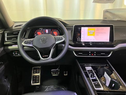 New 2026 Volkswagen Atlas Peak Edition AWD/4WD image 18