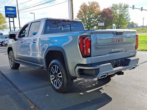 Used 2025 GMC Sierra 1500 AT4 image 4