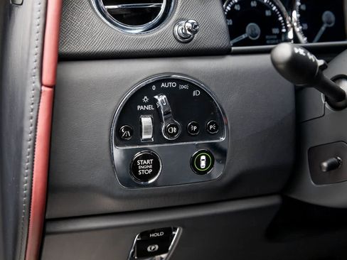 Certified 2022 Rolls-Royce Cullinan image 15