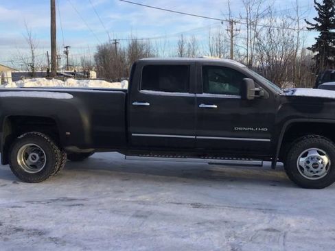 Used 2015 GMC Sierra 3500 Denali image 9