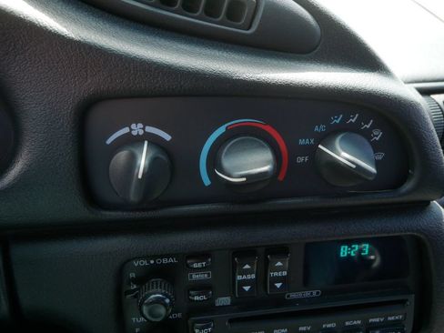 Used 1995 Chevrolet Camaro Z28 RWD image 25