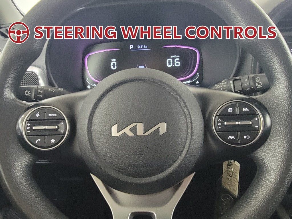 Used 2023 Kia Soul LX FWD image 19