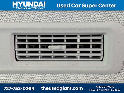 Used 2024 Nissan Pathfinder SV w/ Lighting Package (N92) FWD image 16