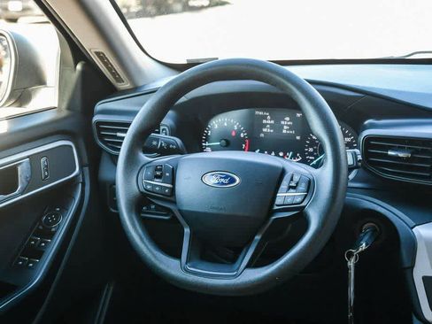 Used 2021 Ford Explorer 2WD image 12