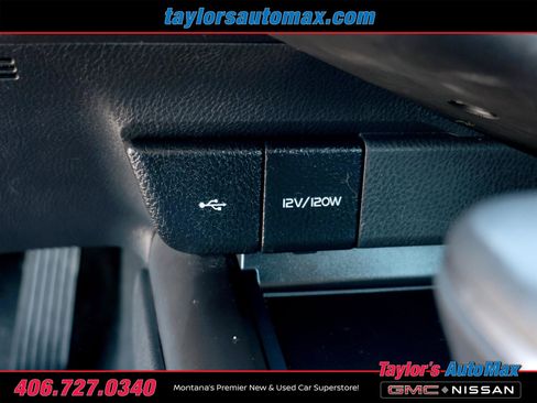 Used 2023 Toyota Camry SE FWD image 15