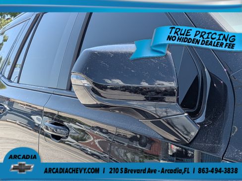 Used 2023 GMC Yukon AT4 w/ LPO, Floor Liner Package AWD/4WD image 12