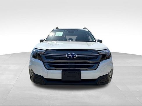 Used 2025 Subaru Forester Premium AWD/4WD image 10