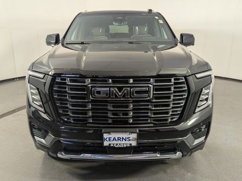 Used 2025 GMC Yukon Denali Ultimate w/ LPO, Floor Liner Package AWD/4WD image 3
