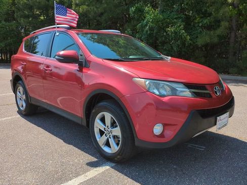Used 2015 Toyota RAV4 XLE AWD/4WD image 2
