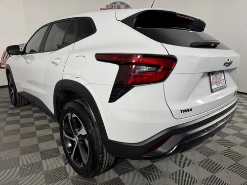 Used 2025 Chevrolet Trax RS w/ Driver Confidence Package image 25