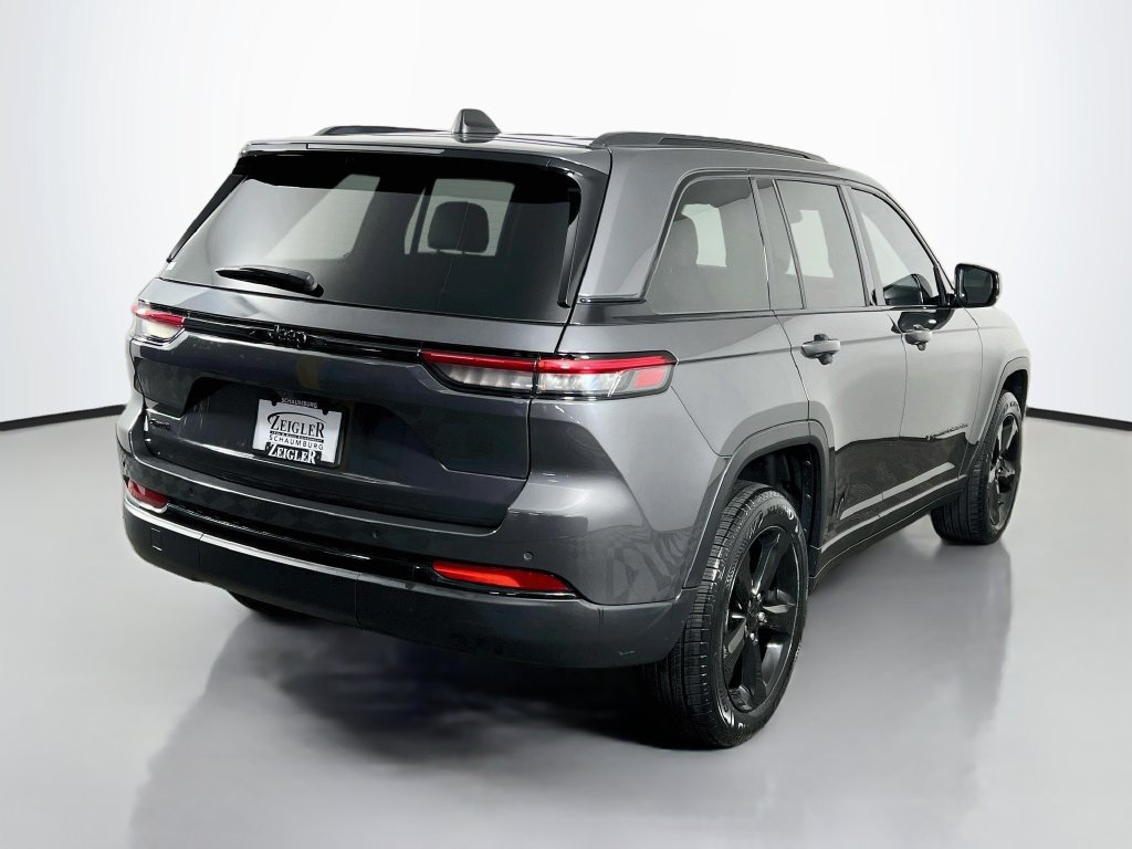 Used 2024 Jeep Grand Cherokee Altitude AWD/4WD image 7