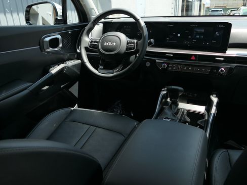 Used 2025 Kia Sorento S AWD/4WD image 25