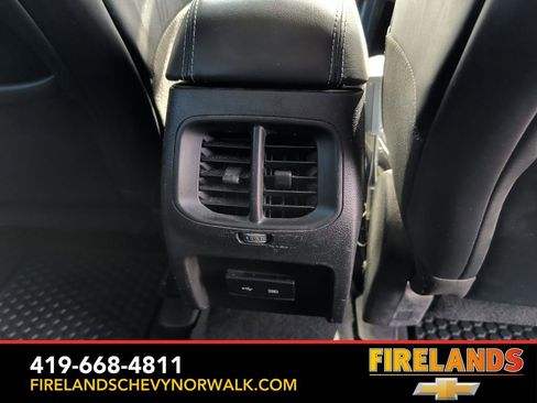 Used 2020 Jeep Cherokee Latitude Plus w/ Cold Weather Group image 17